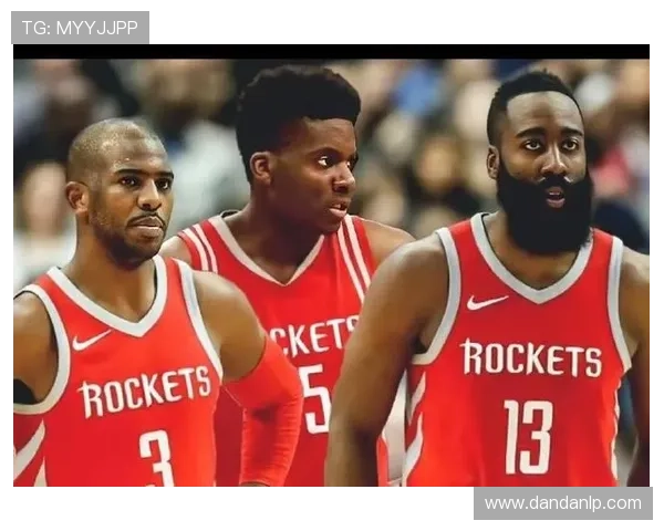 卡佩拉回归火箭训练馆与阿门合练 新赛季后半程有望成为关键角色 卡佩拉回归火箭训练馆与阿门合练 新赛季后半程有望成为关键角色